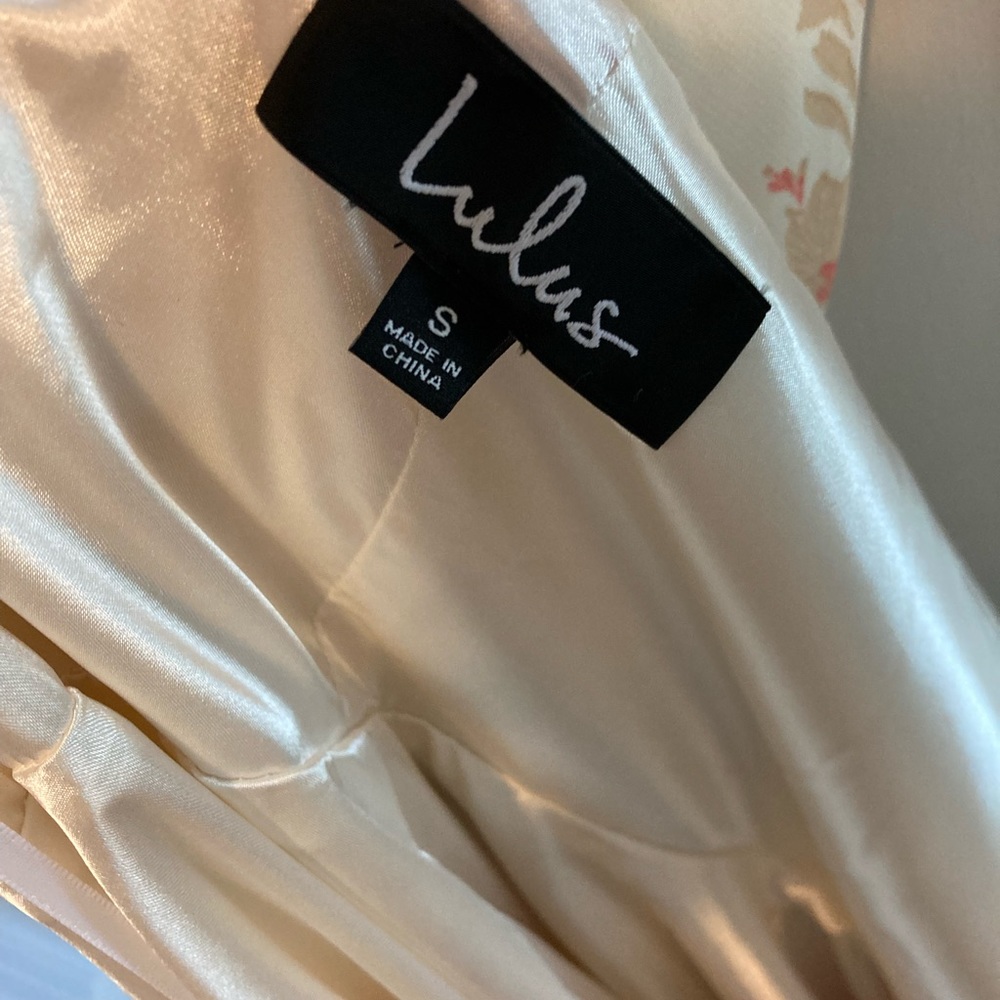 White cream floral dress from lulus - Picture 6 of 6